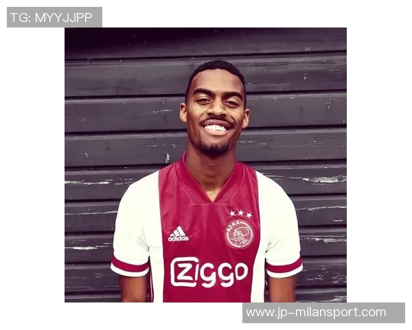 新赛季足球球衣设计风潮解析与各大球队新款球衣亮点展示