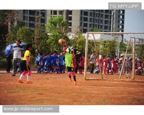 足球指尖陀螺视频展示技巧与创意让你领略足球的无限魅力与乐趣